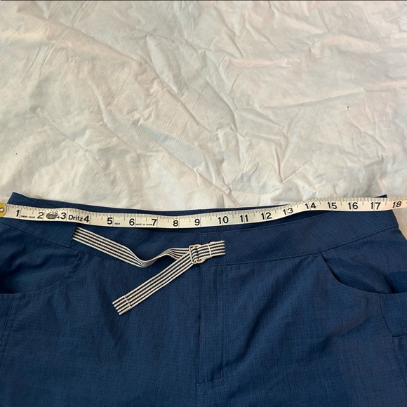 Zyia Active navy shorts - Picture 4 of 6